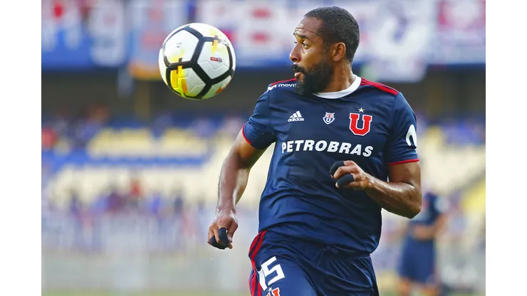 Jean Beausejour nombra al arquero que, a su juicio, debe empezar atajando en Universidad de Chile en la temporada 2024.