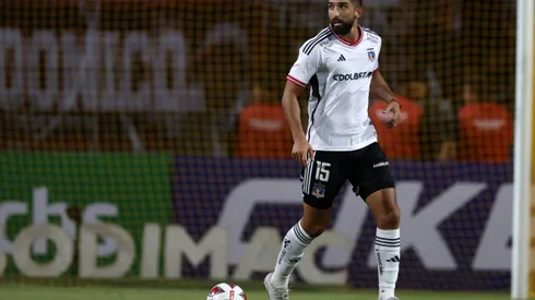 Emiliano Amor lucha por un puesto de titular en Colo Colo. (Foto: Andrés Pina/Photosport)