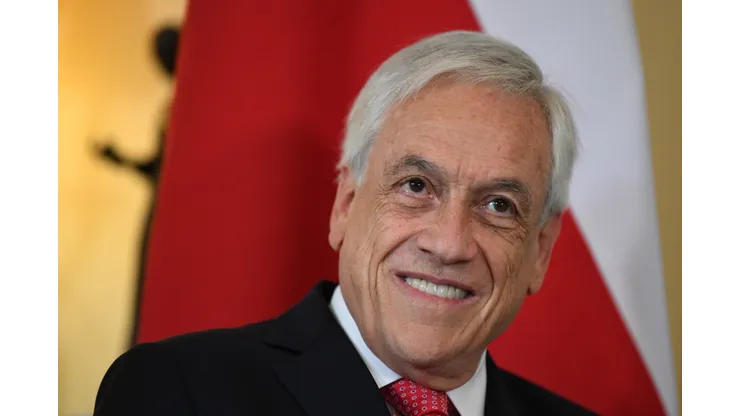 Colo Colo y la U lideraron los mensajes para despedir al ex presidente