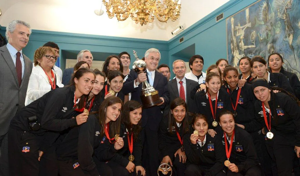 Piñera recibió a Colo Colo tras ganar la Copa Libertadores femenina.