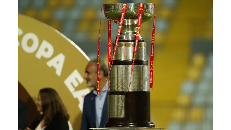 Capitanes de Colo Colo y Huachipato piden al Sifup poder jugar la Supercopa. (Foto: Andrés Pina/Photosport)