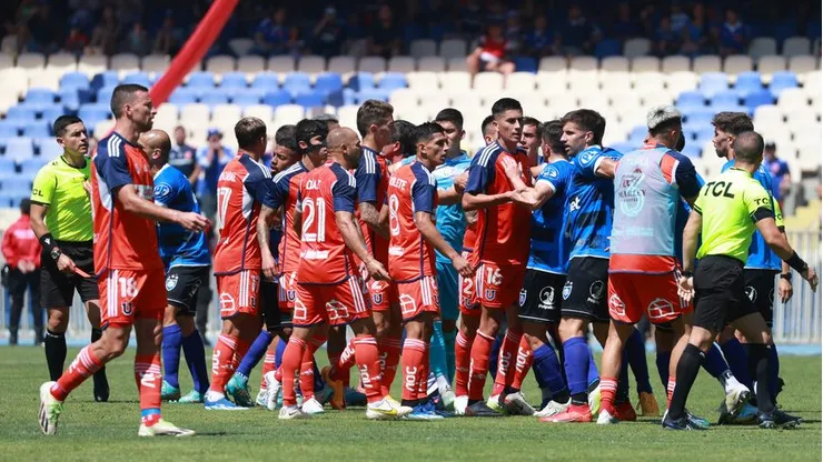 Huachipato y Universidad de Chile casi se van a las manos en Concepción