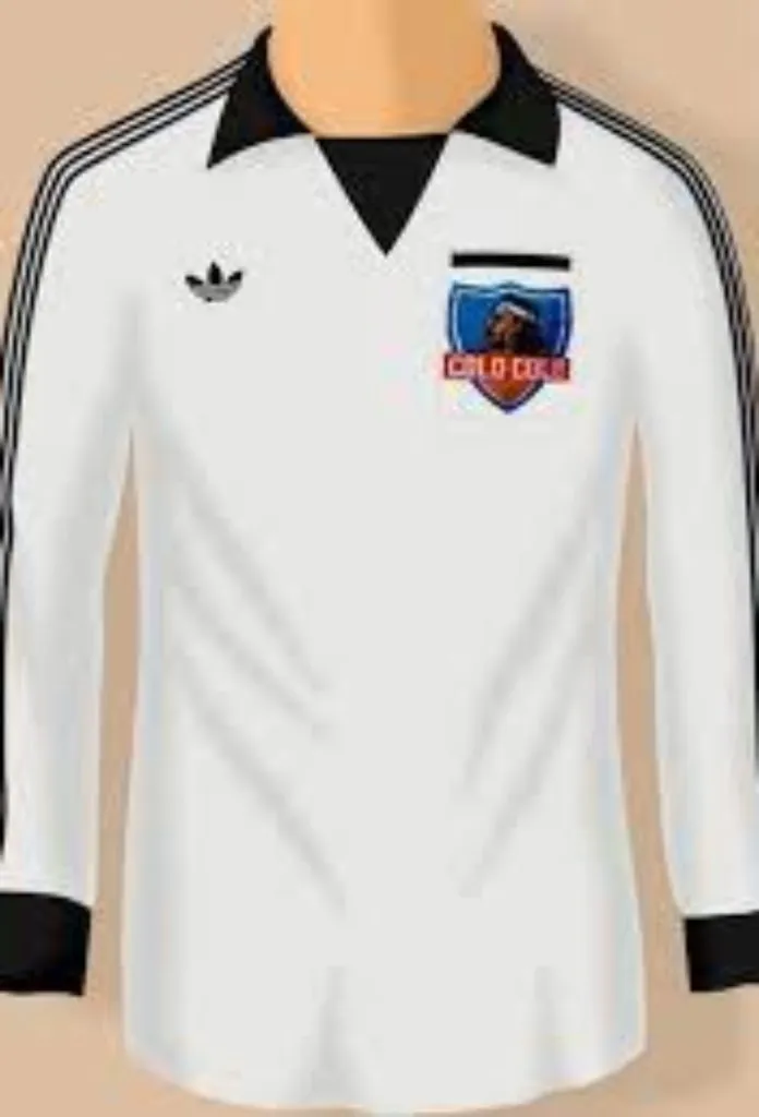 Boceto de la camiseta de Colo Colo de 1979.