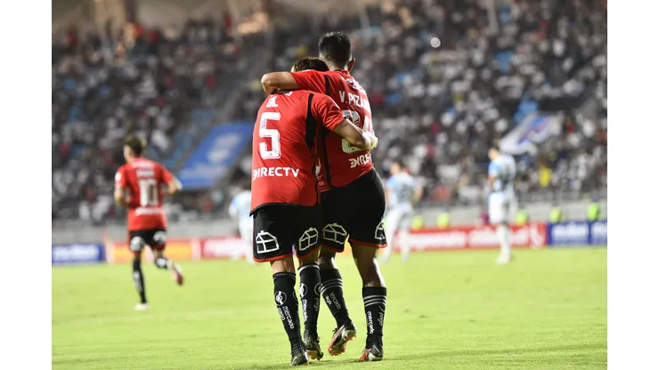 Colo Colo no podrá llevar hinchas a Iquique. (Foto: Pedro Tapia/Photosport)