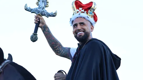 Colo Colo le dio una bienvenida nunca antes vista a Arturo Vidal. (Foto: Photosport)