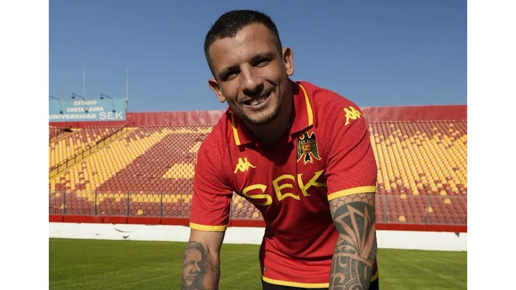 En la UC no olvidan cuando Vecchio fue para atrás para favorecer a Unión Española