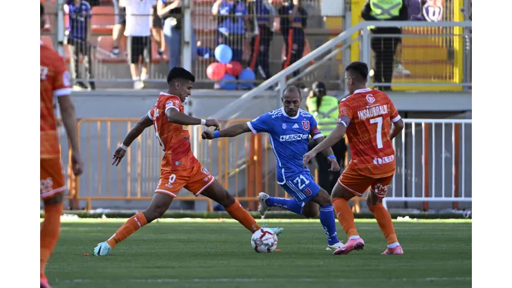 Cobreloa no pudo ante la U en Calama. (Foto: Photosport)