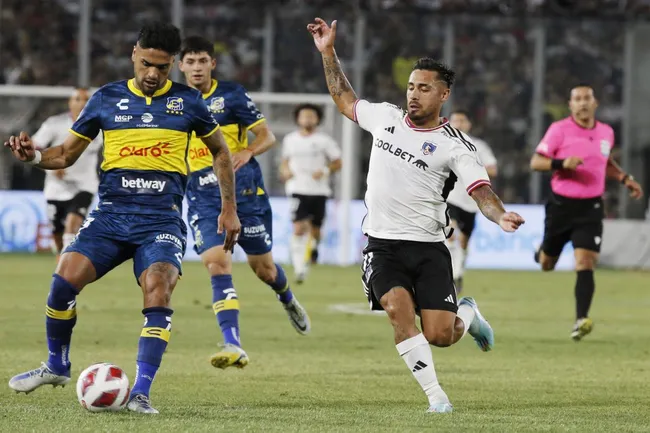 Colo Colo recibe a Everton en el Estadio Monumental. (Foto: Photosport)