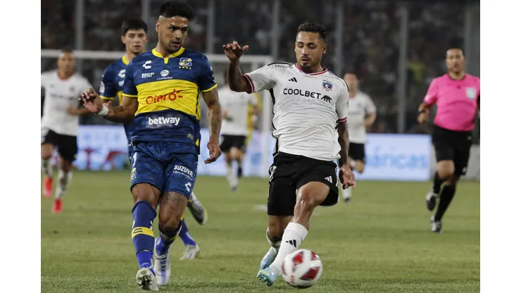 Colo Colo se mide ante Everton en el estadio Monumental. (Foto: Photosport)