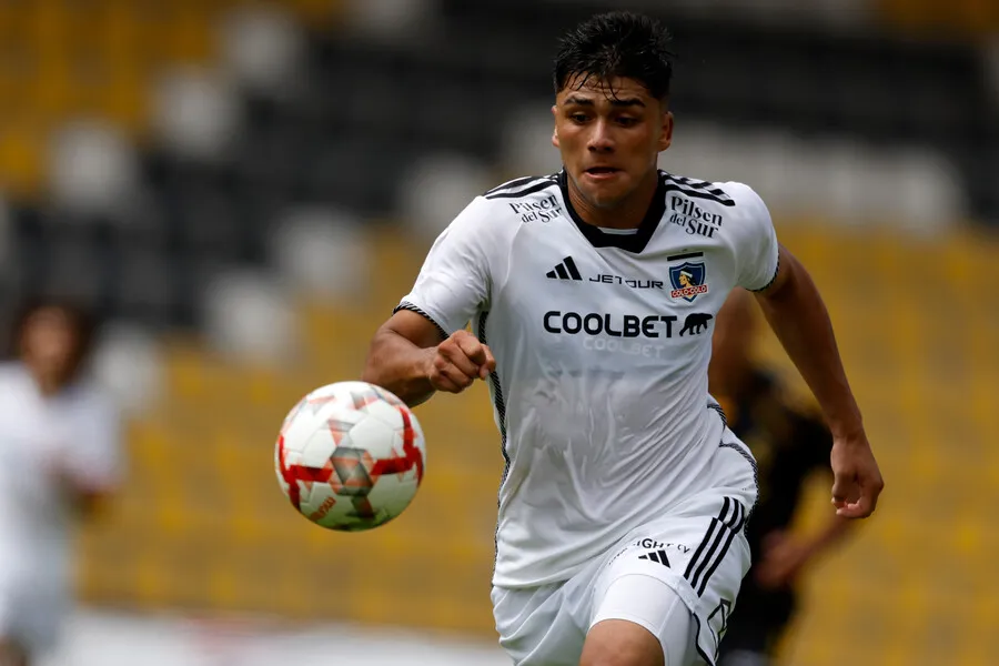 Damián Pizarro ve pocos minutos en Colo Colo. | Foto: Photosport