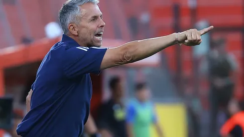 Gustavo Álvarez fue desafiado por un ex goleador de Universidad de Chile.