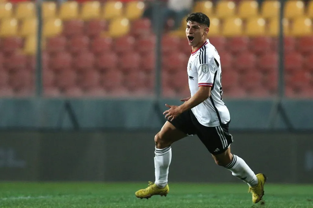 Alexander Oroz está entrenando con balón en Colo Colo. (Foto: Photosport)