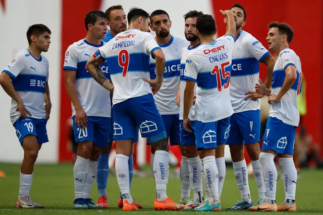 La UC esperará poder tener un remezón con la llegada de Nunes | Foto: Photosport