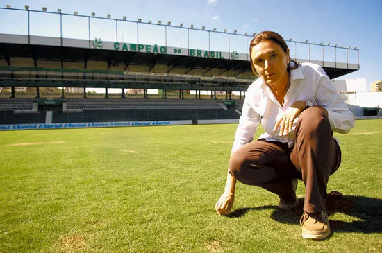 Maristela Kuhn asumirá la labor de mejoramiento del césped del estadio Monumental. (Foto: maristelakuhn.com.br)