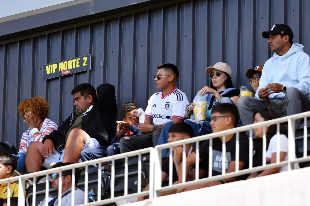 Hinchas de Colo Colo viendo el compromiso ante Coquimbo Unido | FOTO: Alejandro Pizarro Ubilla/Photosport
