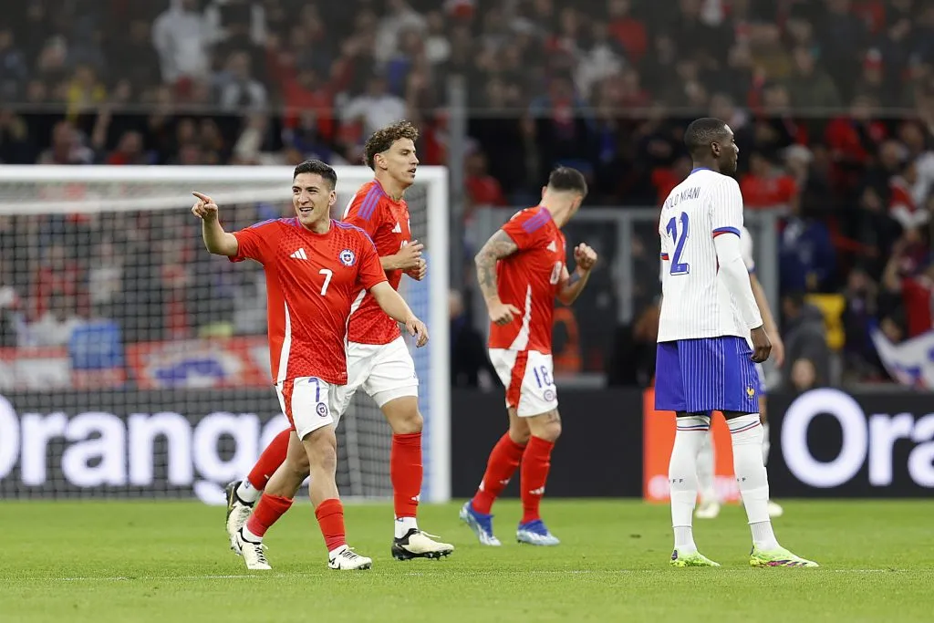 Marcelino Núñez abrió el marcador con un golazo en la visita de la Selección Chilena a Francia. (Foto: FFCh)