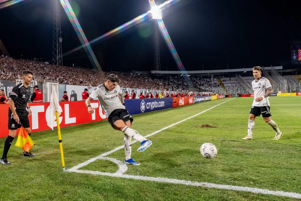 Así terminó la cancha del Estadio Monumental en el último partido de Colo Colo por la Fase 3 de Copa Libertadores. (Foto: Guillermo Salazar)