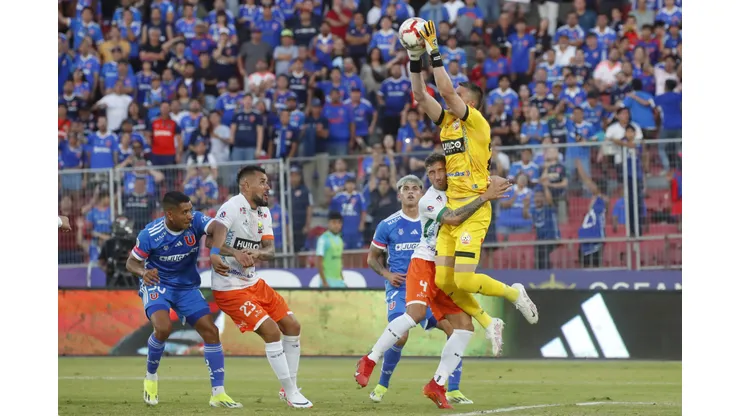 Futbol, Universidad de Chile vs Cobresal. Fecha 1, campeonato Nacional 2024. El jugador de Cobresal Leandro Requena es fotografiado durante el partido de primera division contra Universidad de Chile disputado en el estadio en el estadio Nacional de Santiago, Chile. 25/03/2024 Jonnathan Oyarzun/Photosport Football, Universidad de Chile vs Cobresal 1nd turn, 2024 National Championship. Cobresal’s player Leandro Requena is pictured during the first division match against Universidad de Chile held at the Nacional stadium in Santiago, Chile. 25/03/2024 Jonnathan Oyarzun/Photosport
