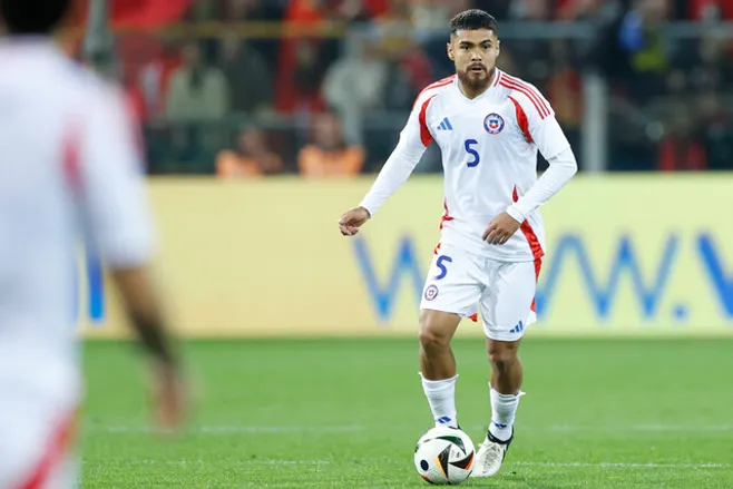 Paulo Díaz tuvo un gran partido en La Roja | Foto: Photosport