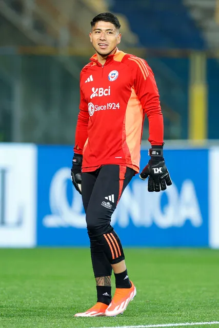 Cortés jugaría ante Francia (Photosport)