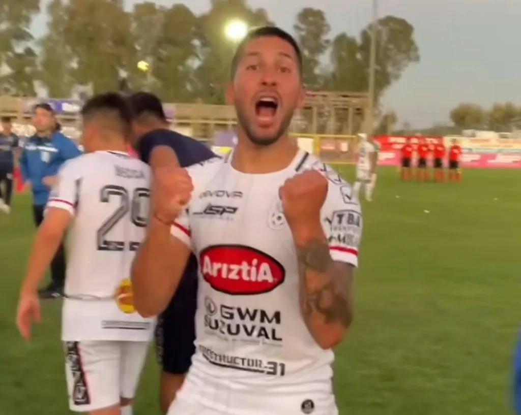 La felicidad de Bryan Taiva tras el partido (Instagram Captura)