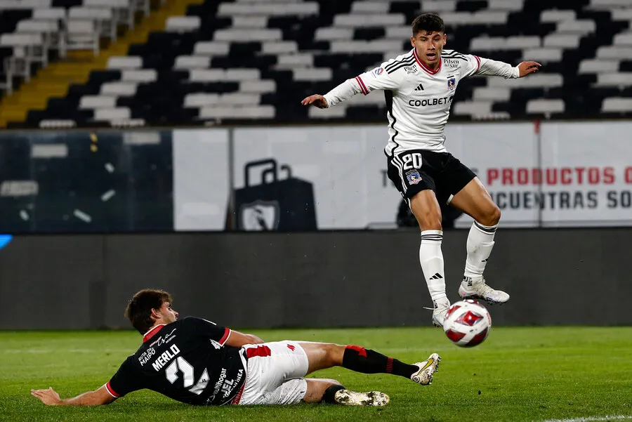 Oroz podría entregarle una gran noticia a Colo Colo | Foto: Photosport