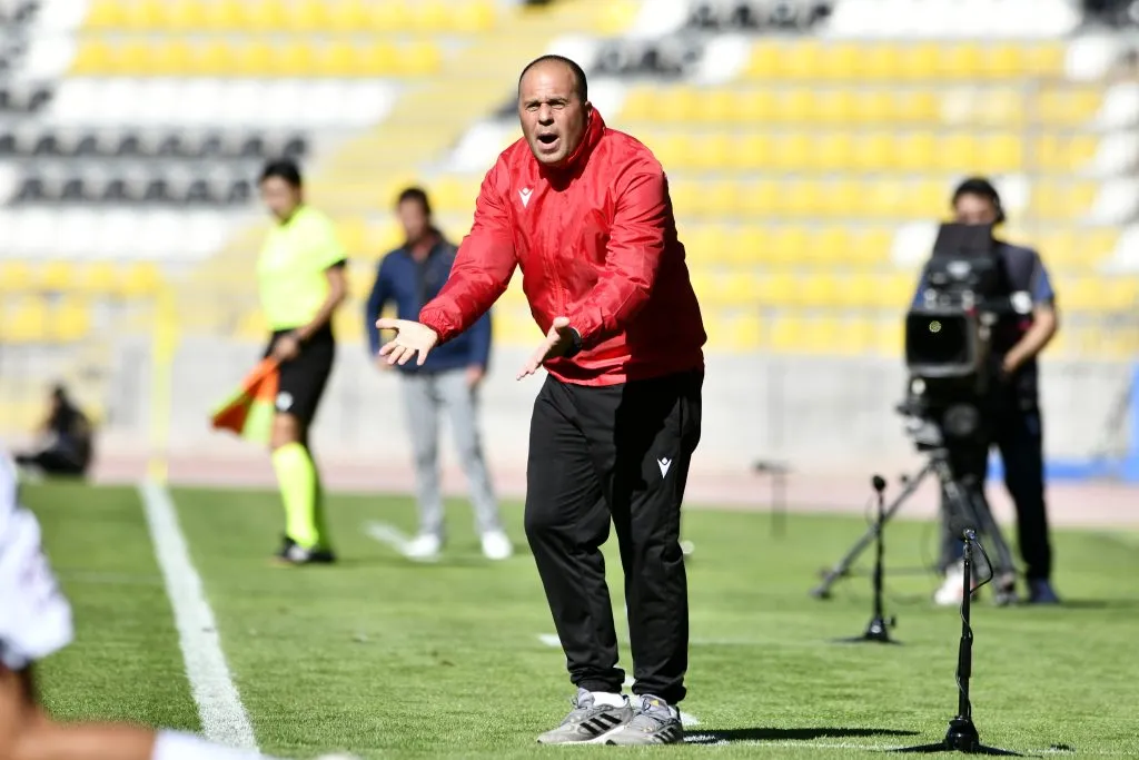 Luvera hizo sentir su enojo con un comunicador de la zona | FOTO: Alejandro Pizarro Ubilla/Photosport