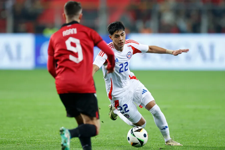 Osorio hizo un buen partido ante Albania. | Foto: Photosport