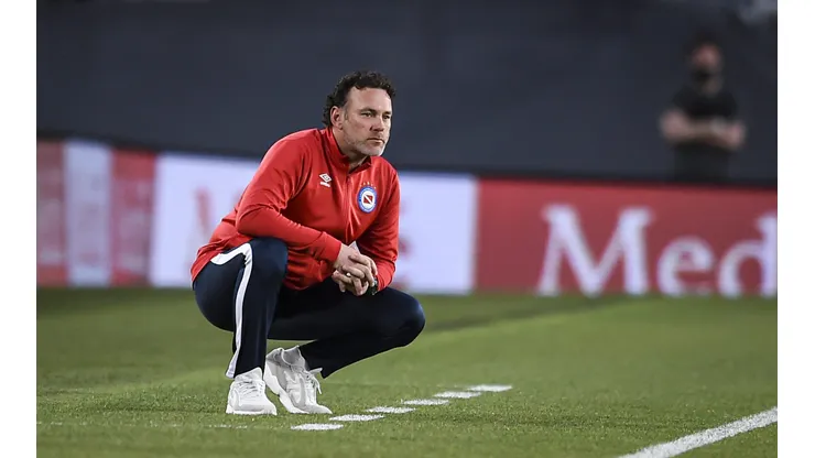 Gabriel Milito dirigirá a delantero chileno en Brasil: (Foto: Getty)