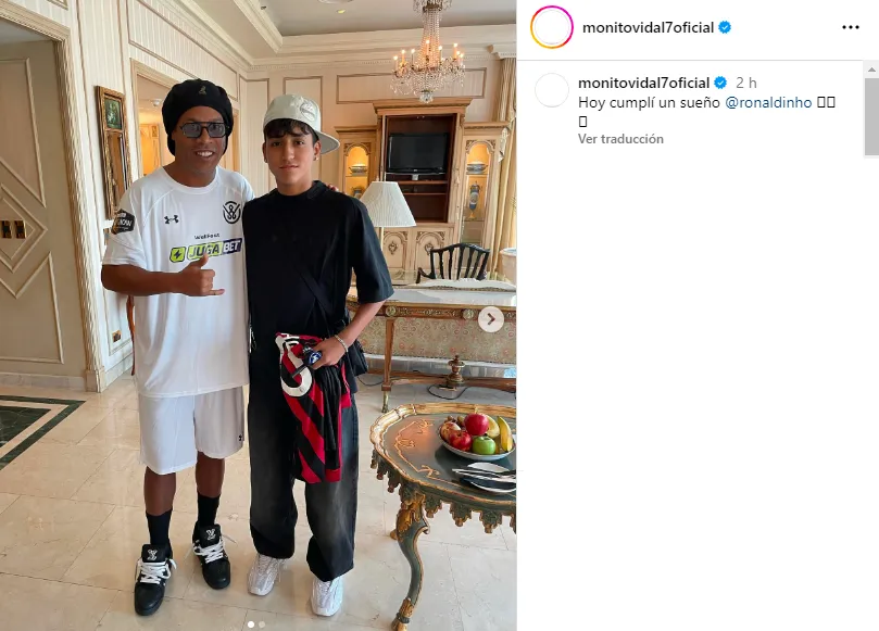 Alonso Vidal comparte con Ronaldinho.