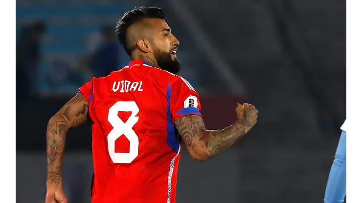 Arturo Vidal destaca el rendimiento de Osorio y Bolados. (Foto: Photosport)