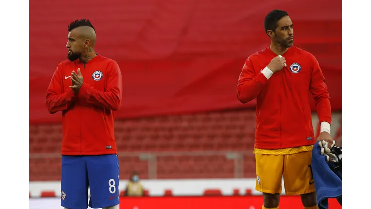 Arturo Vidal y Claudio Bravo tendrían problemas en La Roja.