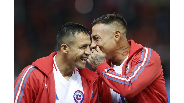 Eduardo Vargas y su polémica respuesta en redes sociales.