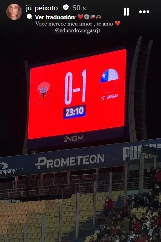 Juliana Peixoto visitó a Eduardo Vargas en Parma, Italia.