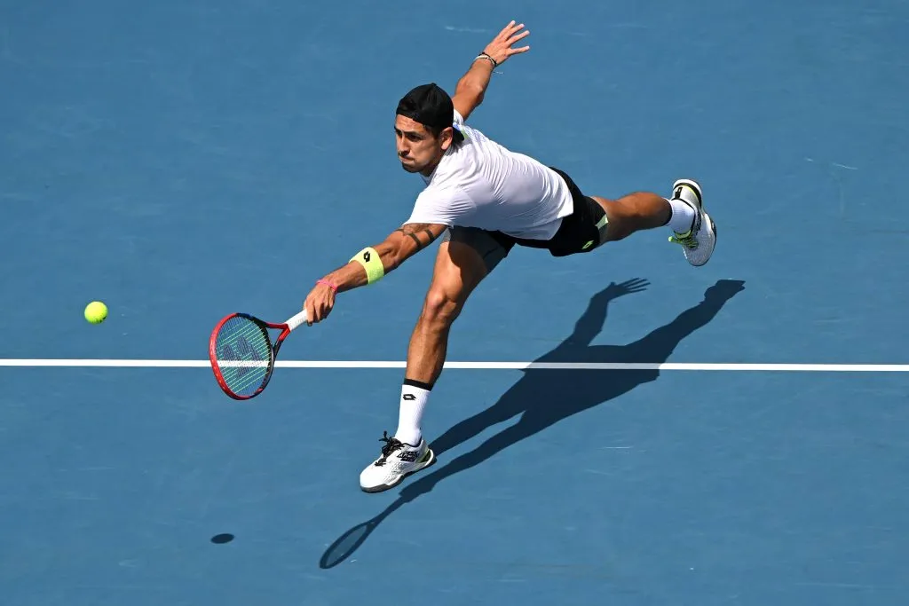 El campeón del ATP 250 de Auckland, Alejandro Tabilo, se instala en ronda de 64 del Masters 1000 de Miami (Foto: Hannah Peters/Getty Images)