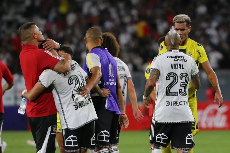 Colo Colo se va de copas en abril y mayo. | Foto: Photosport