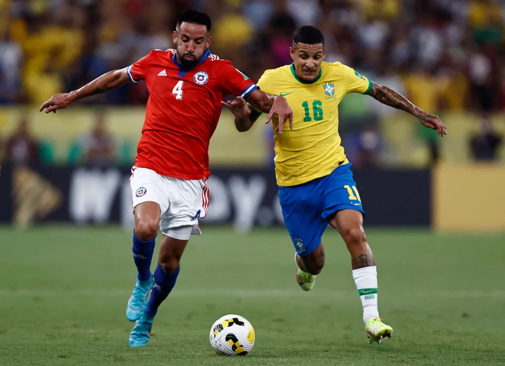 Bochini reconoce a Mauricio Isla como un líder. | Foto: Getty Images