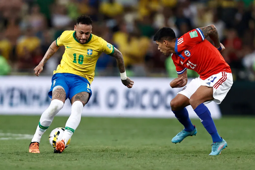 Esteban Pavez vuelve a vestir la camiseta de La Roja. | Foto: Getty Images