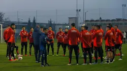 La Selección Chilena está en alerta por lesión de futbolista. (Foto: la Roja)