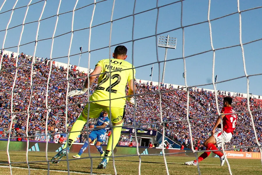 Dos goles suma Guerrero en la U. El último ante O’Higgins el sábado último (Photosport)