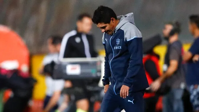 Rodrigo Valenzuela dejará de ser el DT de la UC.