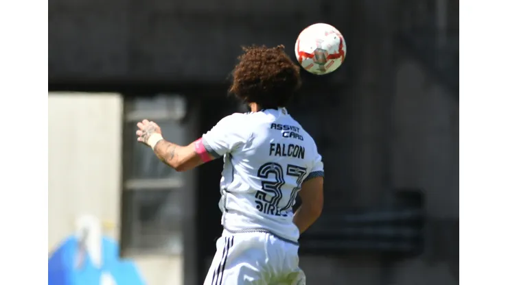 Maximiliano Falcón nuevamente está en el centro de la polémica. (Foto: Photosport)
