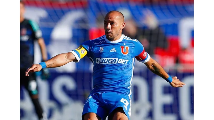 Marcelo Díaz llenó de elogios a Charles Aránguiz tras su retorno a Universidad de Chile.