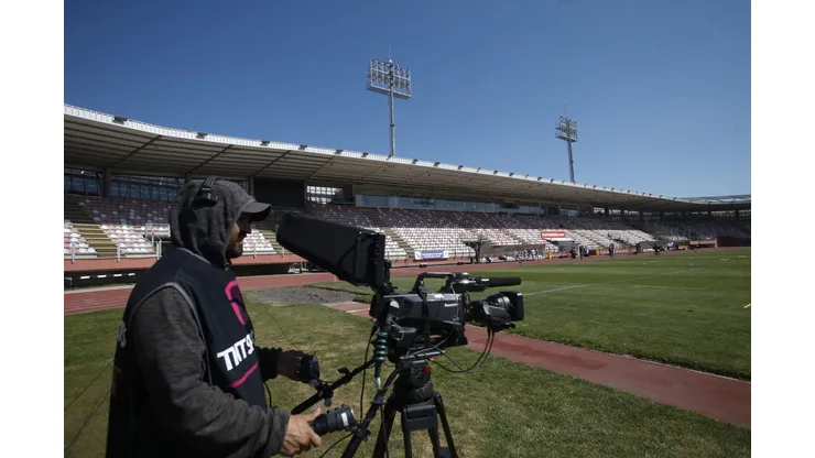 Curicó Unido y San Marcos de Arica se miden en el estadio La Granja. (Foto: Photosport)
