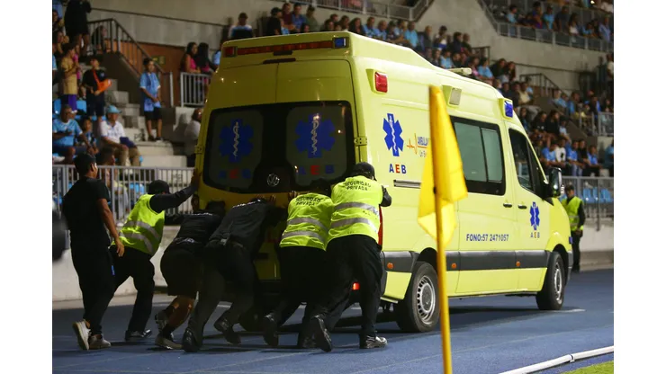 Ambulancia falla en el partido entre Iquique y Cobresal