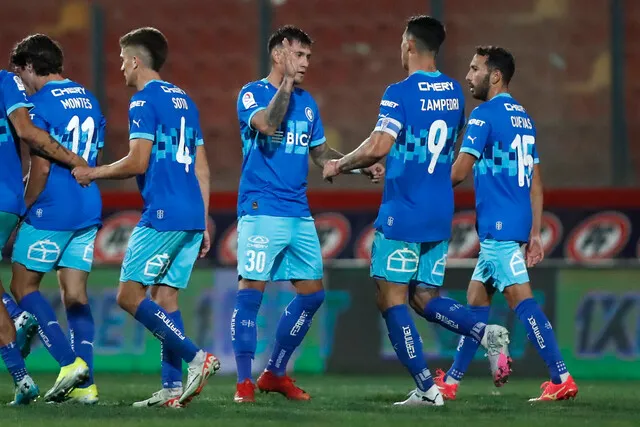 La UC espera volver a los abrazos ante Audax Italiano | Foto: Photosport