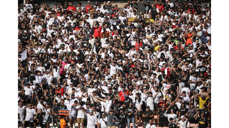 Colo Colo por ahora no ha jugado con aforo total en la temporada 2024. (Foto: Photosport)