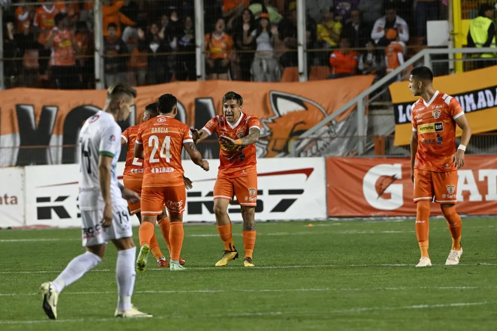 Bravo celebrando el gol ante Cobresal | FOTO: Pedro Tapia/Photosport