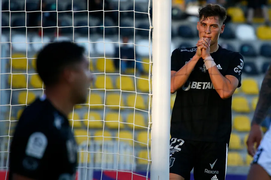 Muñoz en uno de los pocos partidos que fue titular (Photosport)
