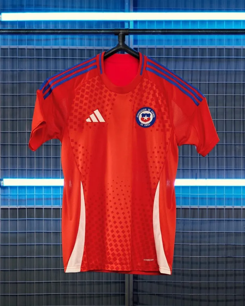 Así luce la nueva camiseta de local de La Roja | FOTO: Adidas